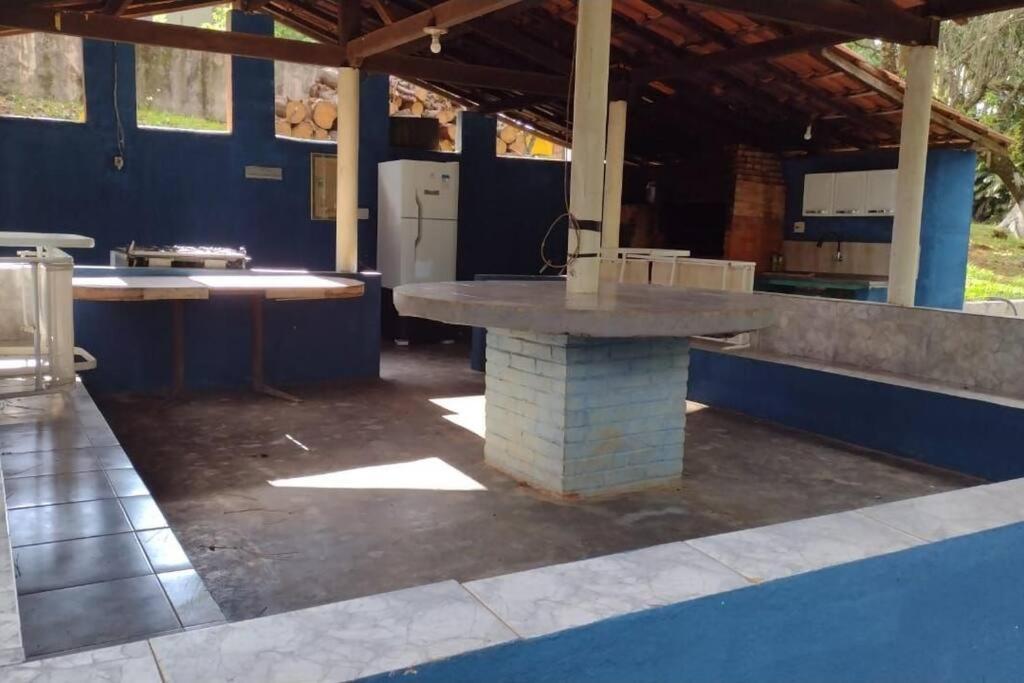Chacara Com Piscina Em Condominio Fechado Prox Shopping Outlet Catarina Майринке Екстериор снимка